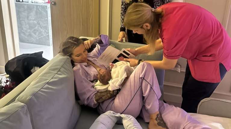 Εριέττα Κούρκουλου Λάτση: &quot;Μια γυναίκα κρύβεται πίσω από όλους μας… θυμάστε;&quot; - Οι αδημοσίευτες φωτογραφίες της