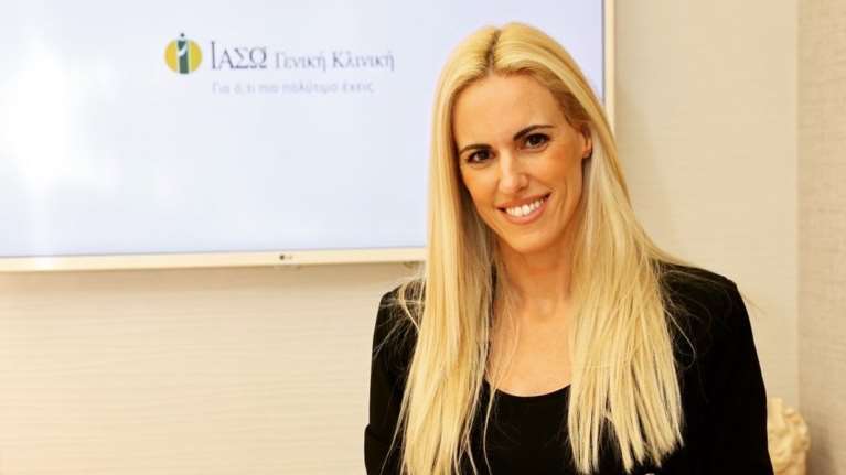 COCO-MAT: Το Pillow Positive Project στηρίζει τις γυναίκες με καρκίνο του μαστού - Δωρεά 100 μαξιλαριών στο Κέντρο Μαστού της Γενικής Κλινικής του ΙΑΣΩ