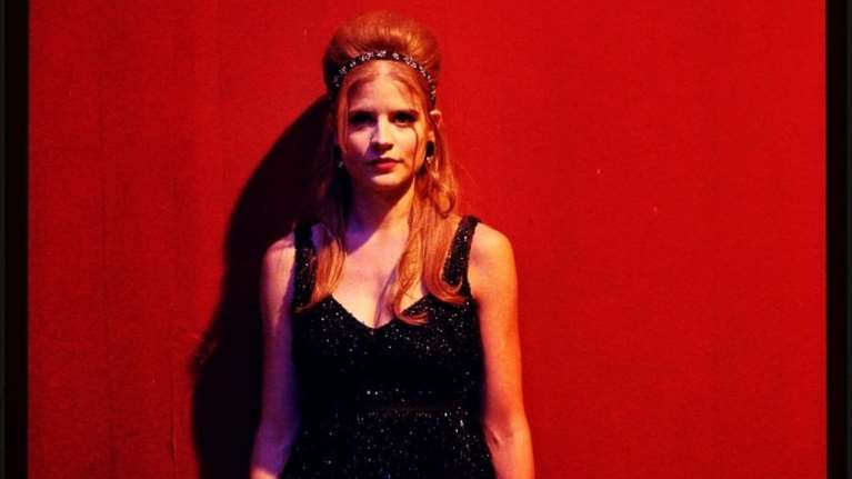 Άγριες Μέλισσες – Spoiler: Η Δρόσω πουλάει το κορμί της για να επιβιώσει