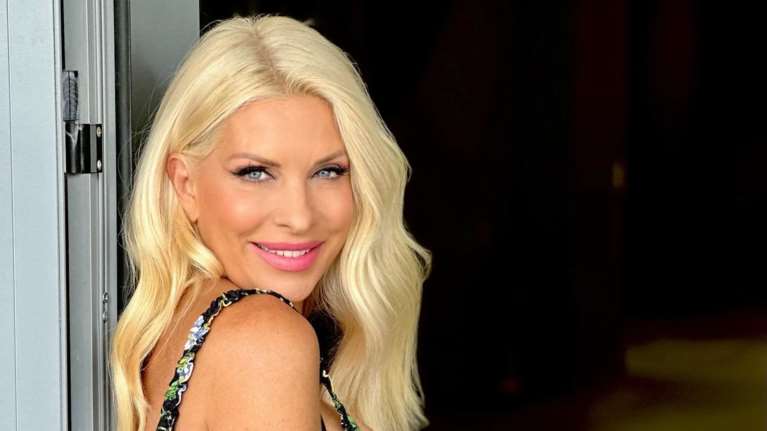 Ελένη Μενεγάκη: &quot;Κάθε τέλος ταξιδιού, η αρχή του επόμενου&quot;