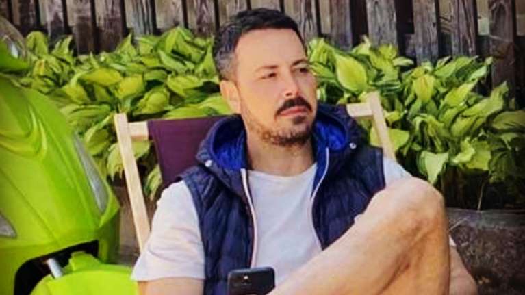 Πέτρος Κουσουλός: Τρισευτυχισμένος, θα γίνει για τρίτη φορά πατέρας - Στον μήνα της η σύντροφός του