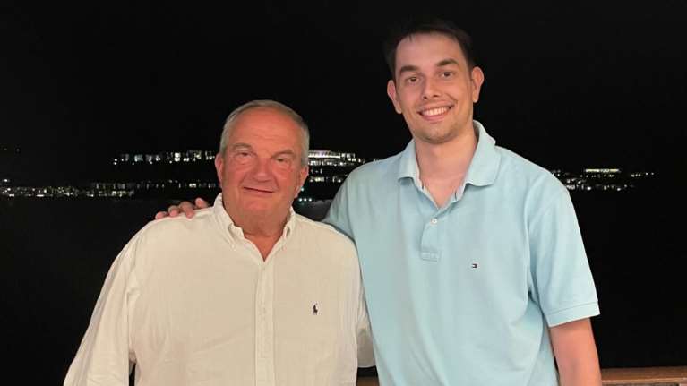 Με τον γιο του Αντώνη Σαμαρά φωτογραφήθηκε ο Κώστας Καραμανλής στην Πύλο: "Τιμή μου"