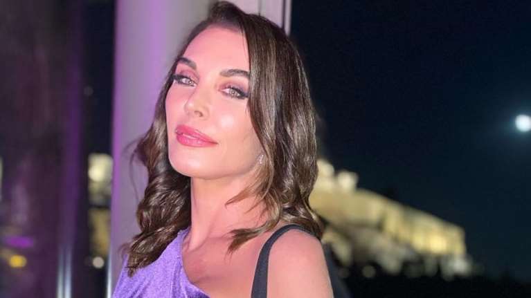 Το bandage dress της Τατιάνας Στεφανίδου: H hot εμφάνιση σε garden party στην Κηφισιά και τα Chanel αξεσουάρ