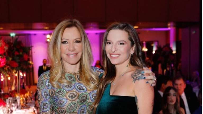 Εριέττα Κούρκουλου Λάτση: Το γιορτινό τραπέζι και η συγκινητική αναφορά στον πατέρα της, Νίκο Κούρκουλο