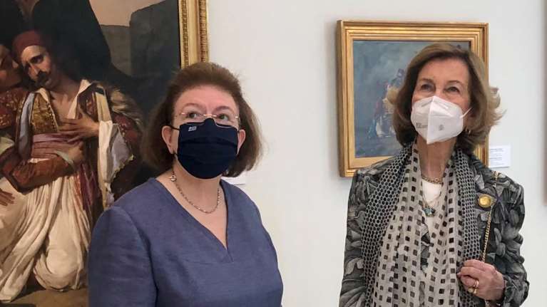 Στην Εθνική Πινακοθήκη η Σοφία της Ισπανίας - Ενθουσιασμένη με την έκθεση για το 1821