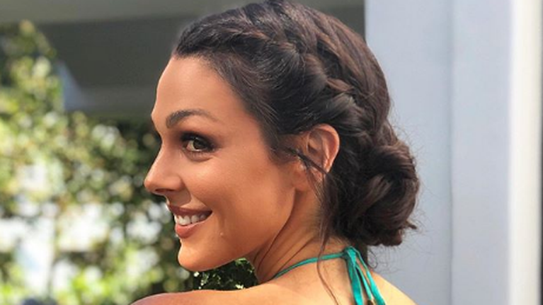 Το απίστευτο κορμί της  Ιωάννας Τριανταφυλλίδου - Δείτε την στην πισίνα