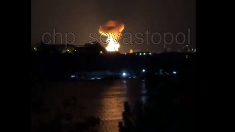 Πόλεμος στην Ουκρανία: Πυραυλική επίθεση του Κιέβου σε ναυπηγείο της Σεβαστούπολης - Ζημιές σε δύο ρωσικά πλοία [βίντεο]