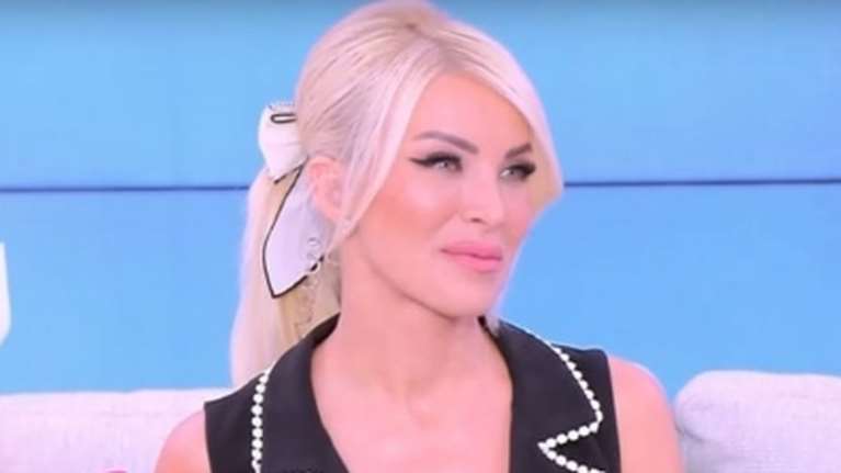 Η Κατερίνα Καινούργιου έκοψε on air τη συζήτηση για τον Ανδρέα Μικρούτσικο