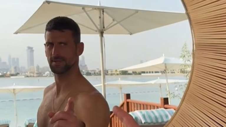 "Καλή χρονιά" στα ελληνικά από τον Νόβακ Τζόκοβιτς: Οι ευχές σε πολλές γλώσσες σε ένα βίντεο