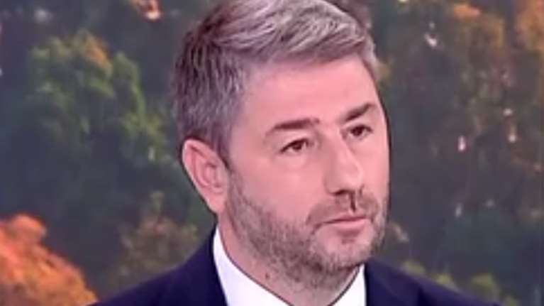 Ανδρουλάκης: Τραμπικό πυροτέχνημα Μητσοτάκη για το μνημείο του Άγνωστου Στρατιώτη με σκοπό να διχάσει