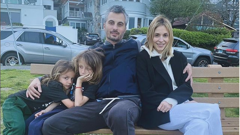 Σοφία Καρβέλα: Επιβεβαίωσε το διαζύγιο με το Θανάση Πανουργιά- Το περίεργο ποστ στο instagram