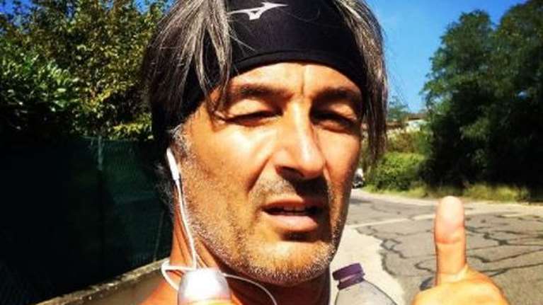 Αγης Εμμανουήλ: Ετρεξε από την Αθήνα στη Γλασκώβη και πρότεινε στον Μητσοτάκη να τρέξουν μαζί [βίντεο]