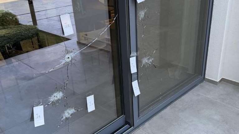 Ρόδος - &quot;Γάζωσαν&quot; με 14 σφαίρες σπίτι επιχειρηματία: Φοβάμαι για τη ζωή μου και την οικογένειά μου