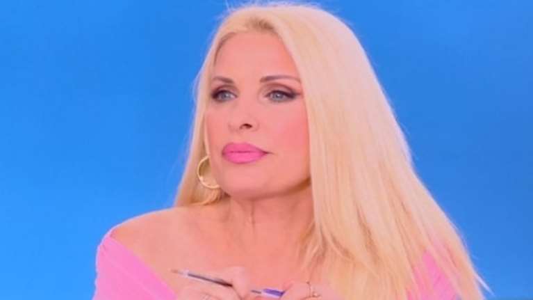 Ελένη Μενεγάκη: Το τι πέρασα επειδή ήμουν εγώ &quot;Μενεγάκη&quot; και εκείνος &quot;Λάτσιος&quot; δεν λέγεται