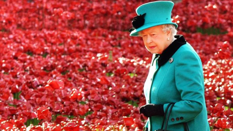 Βασίλισσα Ελισάβετ: 19χρονος με βαλλίστρα προσπάθησε να μπει στο Κάστρο του Γουίνδσορ - &quot;Οι πράκτορες δεν πίστευαν στα μάτια τους&quot;