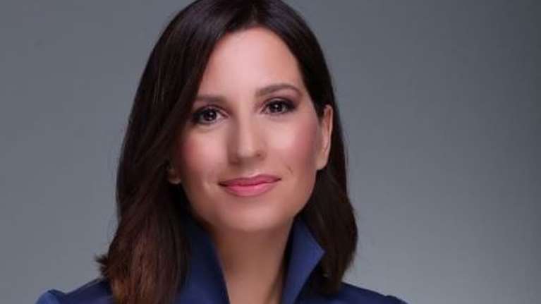 Η Νίκη Λυμπεράκη φωτογραφίζει τον 5 μηνών γιο της να... διαβάζει και &quot;λιώνει&quot; το Instagram [Εικόνα]