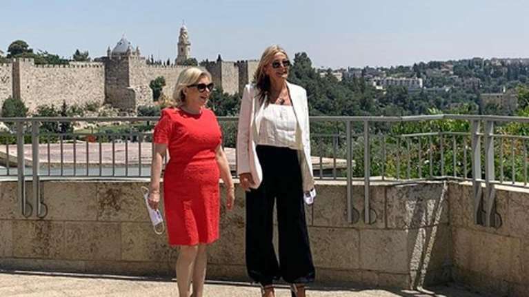 Το &quot;ευχαριστώ&quot; της Μαρέβας Μητσοτάκη στη σύζυγο του Νετανιάχου [εικόνα]