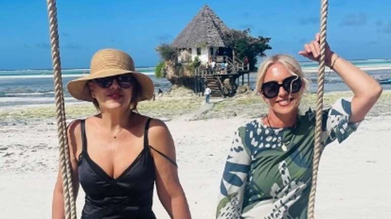 Ελένη Ράντου - Μαρία Μπακοδήμου: Μαζί στην Αφρική, ποζάρουν με το μαγιό τους - Μοναδικές φωτογραφίες από τις διακοπές τους