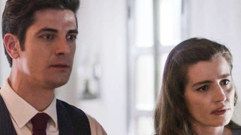 Αγριες Μέλισσες: Ο Δούκας στο πλευρό της Ελένης - Της δίνει &quot;όπλο&quot; για να νικήσει τον Βόσκαρη