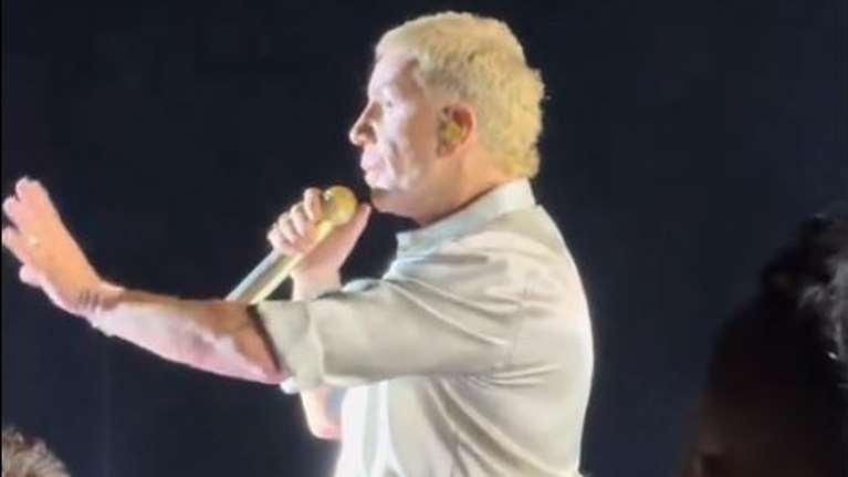 Έξαλλος ο Μαζωνάκης διέκοψε συναυλία: "Να σας πω ρε ξ@@@@@ς, δεν σέβεστε τους ανθρώπους που είναι εδώ;" - Viral το βίντεο