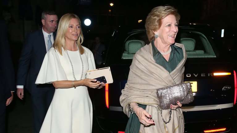 Μαρί Σαντάλ - Άννα Μαρία -Νίνα Φλορ: Στιλάτες με snow boots σε πολυτελές θέρετρο της Ελβετίας