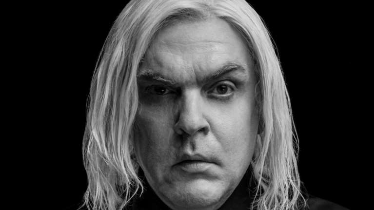 Ο Αντώνης Λουδάρος παρουσιάζει το βραβευμένο με Pulitzer και Tony έργο &quot;Είμαι η γυναίκα μου&quot;