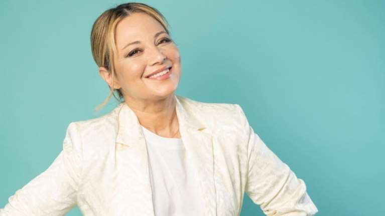 Η Νάνσυ Ζαμπέτογλου με το αλάνθαστο ανοιξιάτικο combo που χαρίζει σε κάθε γυναίκα φινέτσα