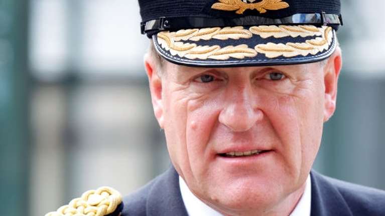 Σάλος στη Βρετανία: Παραιτήθηκε ο αρχηγός του Βασιλικού Ναυτικού  μετά από έρευνα για ερωτική σχέση με συνάδελφό του