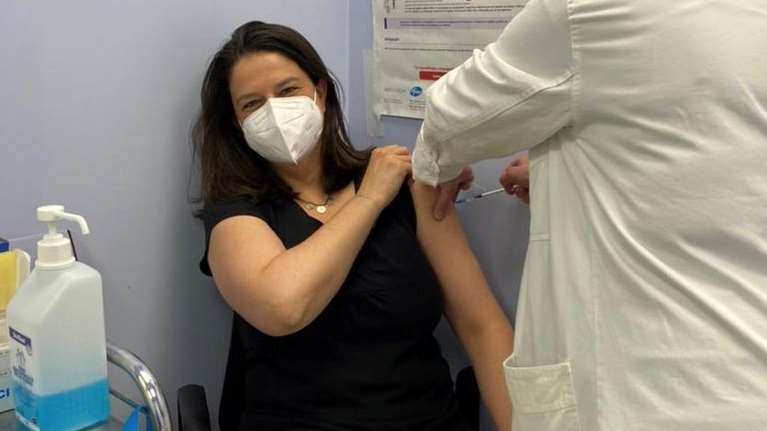 Νίκη Κεραμέως: Έκανε το εμβόλιο κατά του κορονοϊού – &quot;Έφτασε και εμένα η σειρά μου για αυτό το μεγάλο δώρο της επιστήμης&quot;