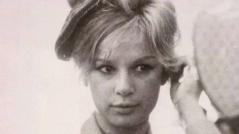 Ρετρό κλικ: Η Αλίκη Βουγιουκλάκη στο στούντιο - Οταν έκανε ραδιοφωνική εκπομπή στον ΑΝΤ1