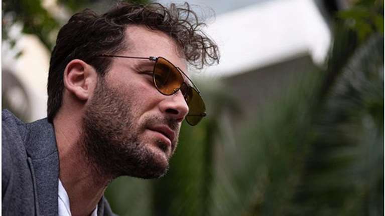 Αντίνοος Αλμπάνης: Η συγκλονιστική ανάρτηση για τη μάχη με τον καρκίνο - &quot;&#39;Ηθελα να ουρλιάξω&quot;