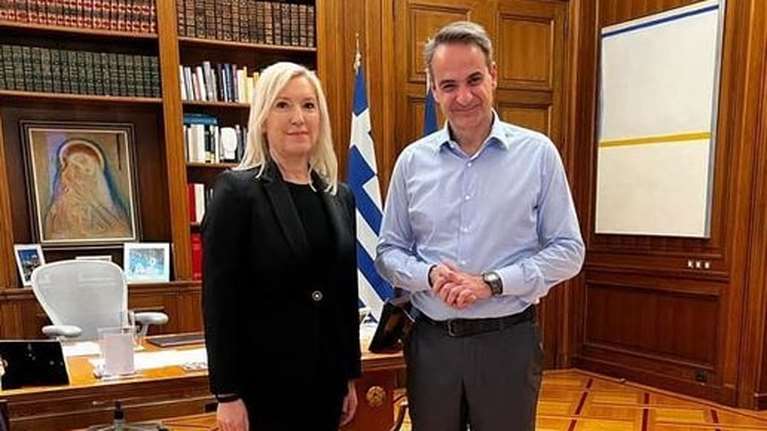 Και άλλη αποχώρηση από το ΠΑΣΟΚ- Πάει στη ΝΔ η αντιπεριφερειάρχης Νοτίου Αιγαίου Ελευθερία Φτακλάκη