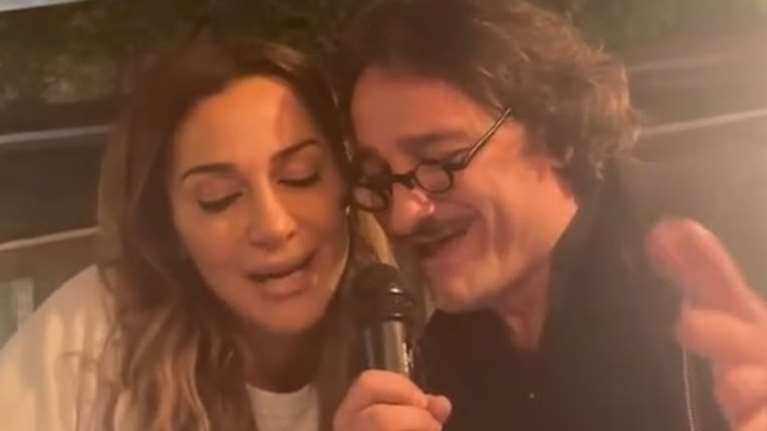 Αυτοσχέδιο γλέντι στου Ψυρρή με Βανδή και Χαραλαμπόπουλο - Είπαν παλιές επιτυχίες και το νέο τραγούδι &quot;Εχω εμένα&quot; [βίντεο]