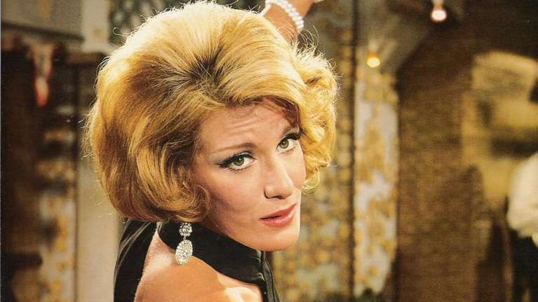 Μαίρη Χρονοπούλου:  &quot;Φεύγω για τη Γεωργία με τακτοποιημένα τα οικονομικά μου&quot;, λέει η τελευταία οικιακή βοηθός της