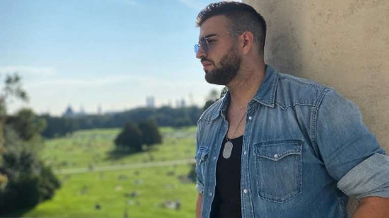 Σταύρος Βαρθαλίτης: Κάηκε ολοσχερώς το εξοχικό της οικογένειάς του - Η συγκλονιστική φωτογραφία που ανέβασε