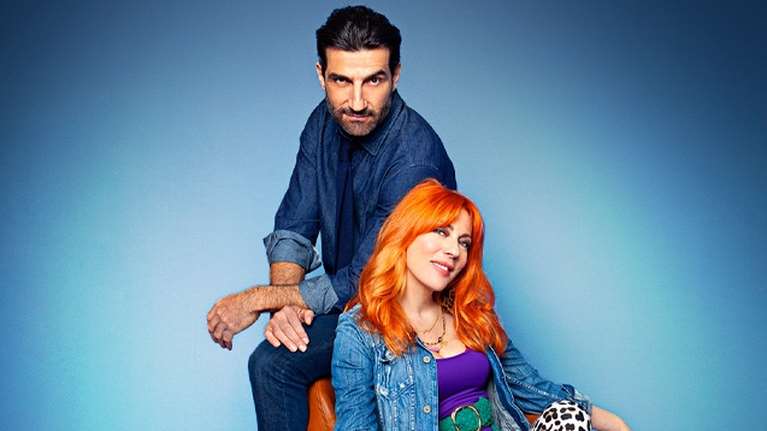 IQ 160: Χαμός στο twitter με τη νέα σειρά - Το... μποξεράκι του Κουρή και η &quot;ντεντέκτιβ&quot; Καρύδη