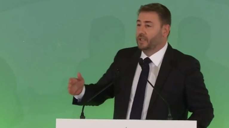 Ο Ανδρουλάκης τρολάρει Παραστατίδη με... Κασσελάκη: &quot;Μην μπερδευτούμε με τον άλλο Στέφανο...&quot;