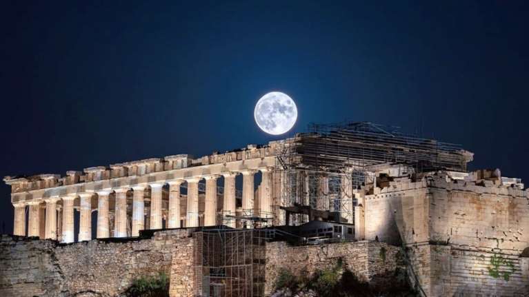 Ακρόπολη: Κέρδισε τρία βραβεία στα &quot;Όσκαρ&quot; φωτισμού – Άλλη μία διεθνής αναγνώριση