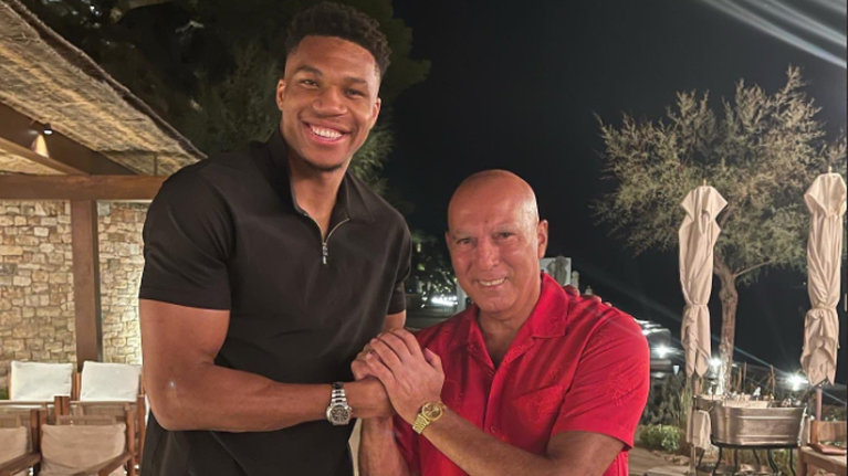 Συνάντηση γιγάντων: Γιάννης Αντετοκούνμπο και Νίκος Γκάλης μαζί [εικόνες]