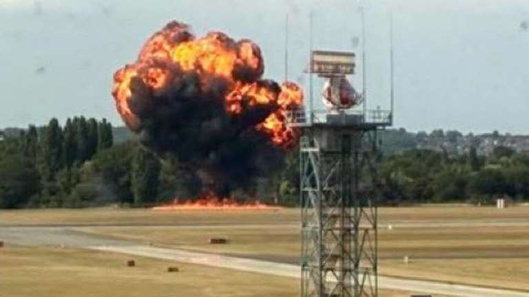 Βρετανία: Αεροσκάφος συνετρίβη στο αεροδρόμιο του Έσσεξ - "Είδα μια μπάλα φωτιάς" [βίντεο]