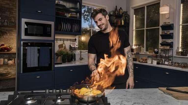 Τσικνοπέμπτη - Ακης Πετρετζίκης: Οι 3+1 τοπ συνταγές κρεατικών για να... γλείφετε τα δάχτυλά σας