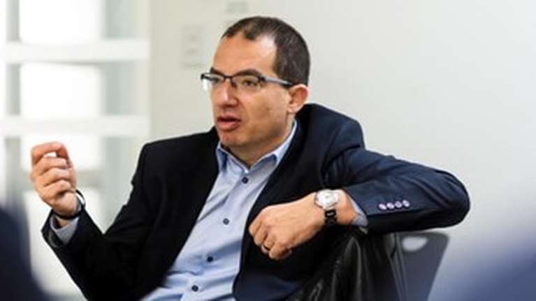 Κορονοϊός - CEO Moderna: H παράταση των διαπραγματεύσεων για την αγορά του εμβολίου θα καθυστερήσει τις παραδόσεις