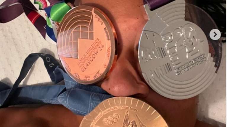 Καραλής: Τον &quot;έπνιξαν&quot; τα μετάλλια στην καλύτερη σεζόν της ζωής του - &quot;Βοηθήστε με, δεν μπορώ να αναπνεύσω&quot;