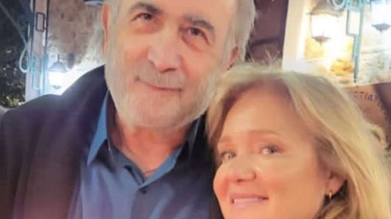 Λάκης Λαζόπουλος: Πάσχα στο Πήλιο με τη Μαρία Καβογιάννη και τη Βίκυ Σταυροπούλου [εικόνες]