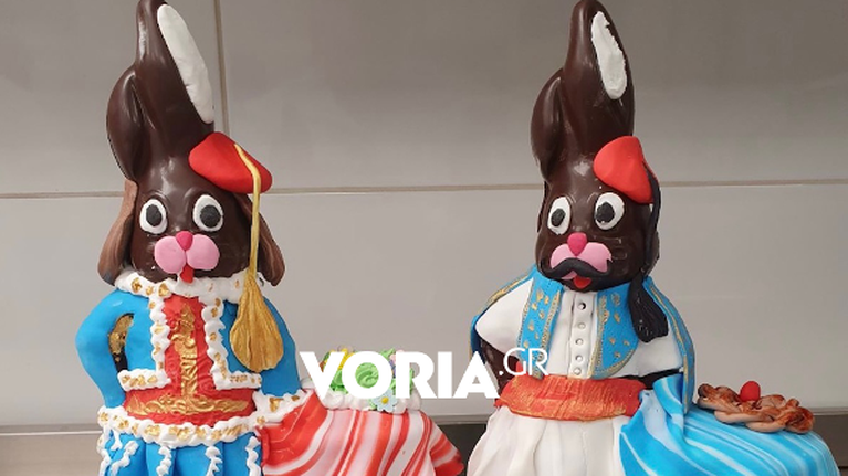 Σοκολατένιοι πασχαλιάτικοι λαγοί &quot;ντύνονται&quot; τσολιάδες για την 25η Μαρτίου [εικόνες]
