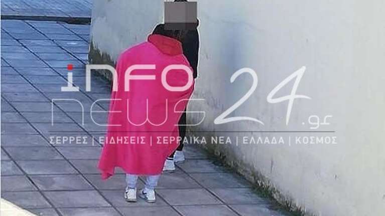 Σέρρες: Απελπισμένοι οι μαθητές - Πηγαίνουν στο σχολείο με κουβέρτες για να προφυλαχθούν από το κρύο [Εικόνες]