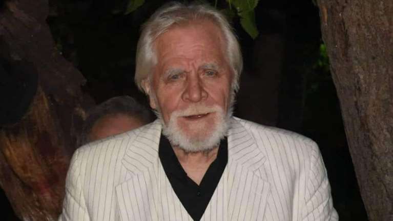 Γιώργος Καμπουρίδης: Διασωληνωμένος στον Ευαγγελισμό σε κρίσιμη κατάσταση ο γνωστός τραγουδιστής