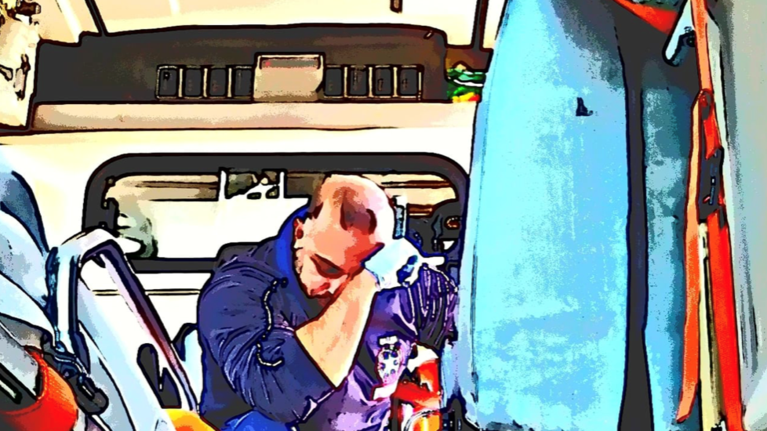 &quot;Φοβάμαι οτι θα πεθάνω&quot;: Συγκλονίζει ο διάλογος ενός διασώστη του ΕΚΑΒ με ηλικιωμένη