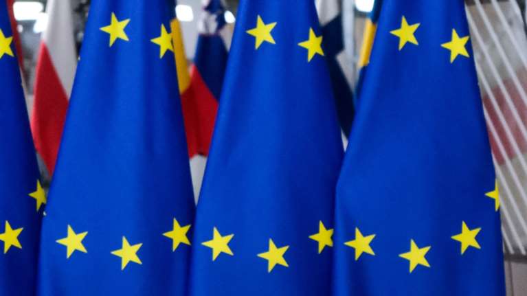 Πράσινο φως από την Κομισιόν: Εγκρίθηκε η δεύτερη δόση των 3,6 δις για την Ελλάδα από το Ταμείο Ανάκαμψης