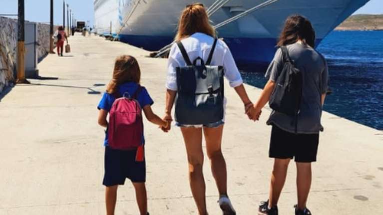 Κατερίνα Καραβάτου: Διακοπές με τα παιδιά της - Οι πρώτες εικόνες από την κρουαζιέρα τους